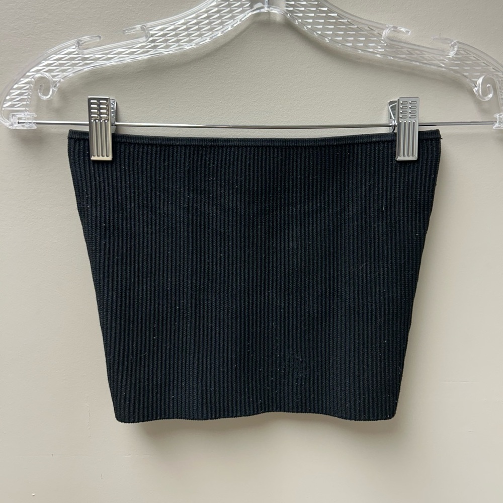 Babaton Women’s Ribbed Strapless Black Tube Top